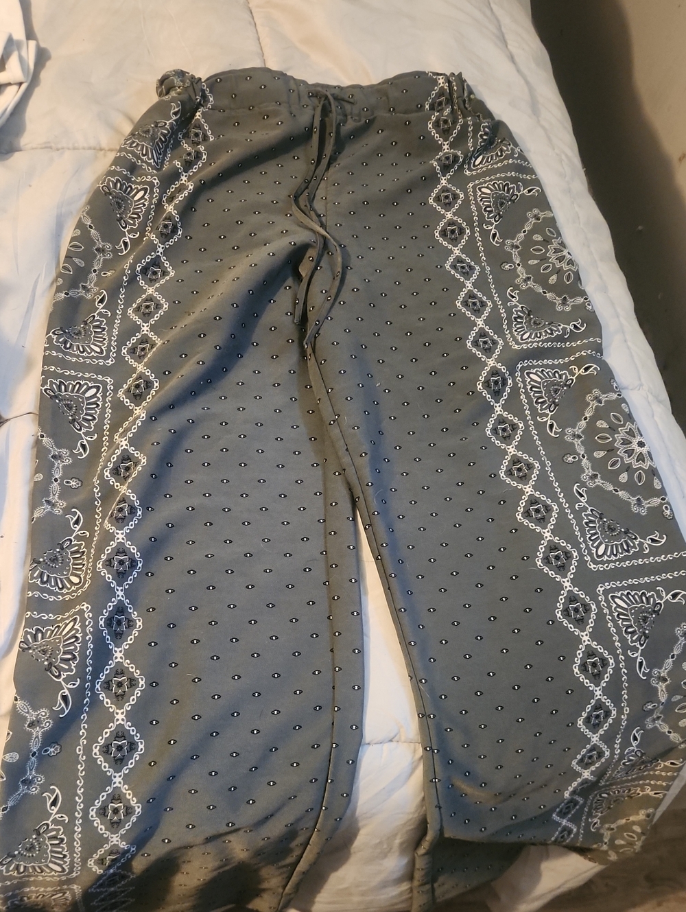Dynamite Grey Bandana Print Drawstring Pants